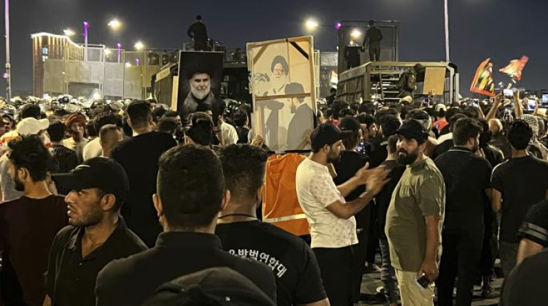 الحكومة العراقية تفرض شروطاً لترخيص التظاهر السلمي وتهدد بمحاسبة المخالفين